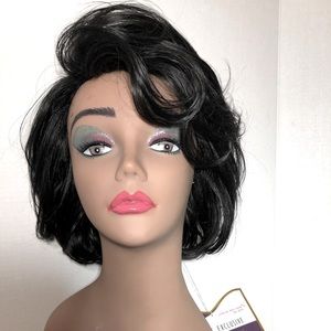 Ladies Synthetic Fiber Wig